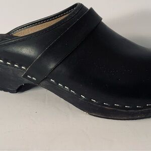 MOHEDA TOFFELN…Leather Clogs